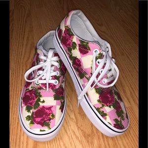 Women’s Vans Doheny Floral Shoes, Size 6, BRAND NEW WITHOUT BOX